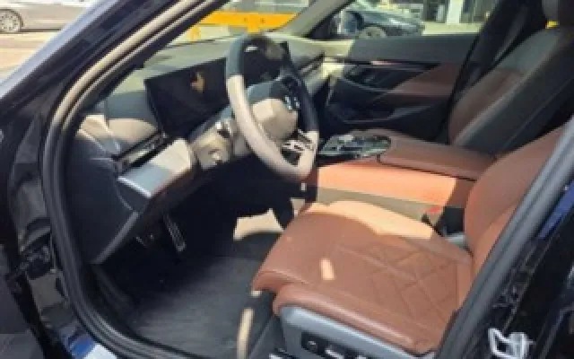 국산중고차 5시리즈 (G60) 530i xDrive 매물 사진 11 - 2025/07 10,329km